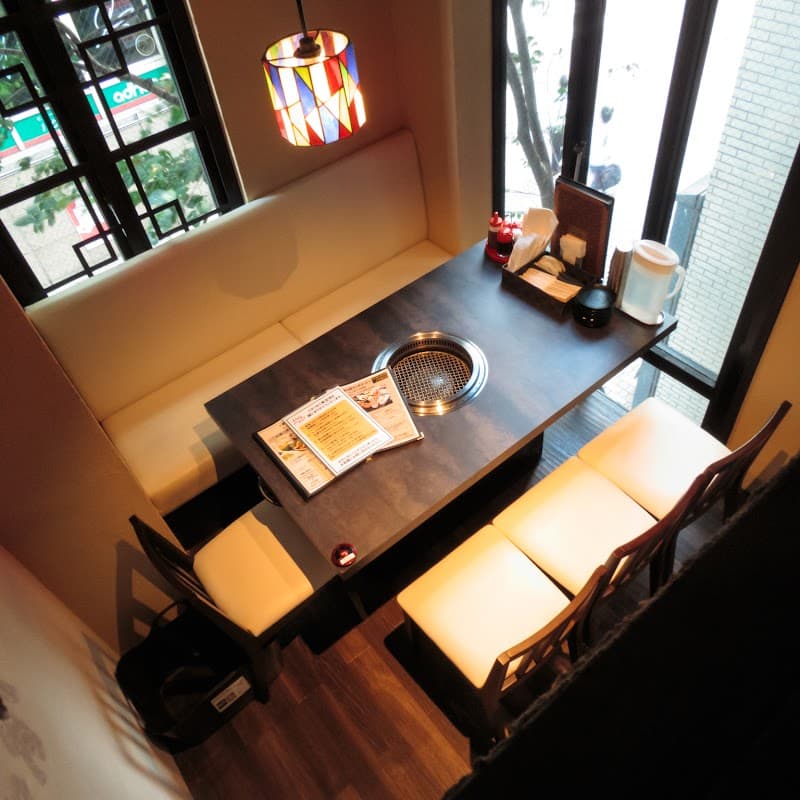 ハヌリ 新宿三丁目店